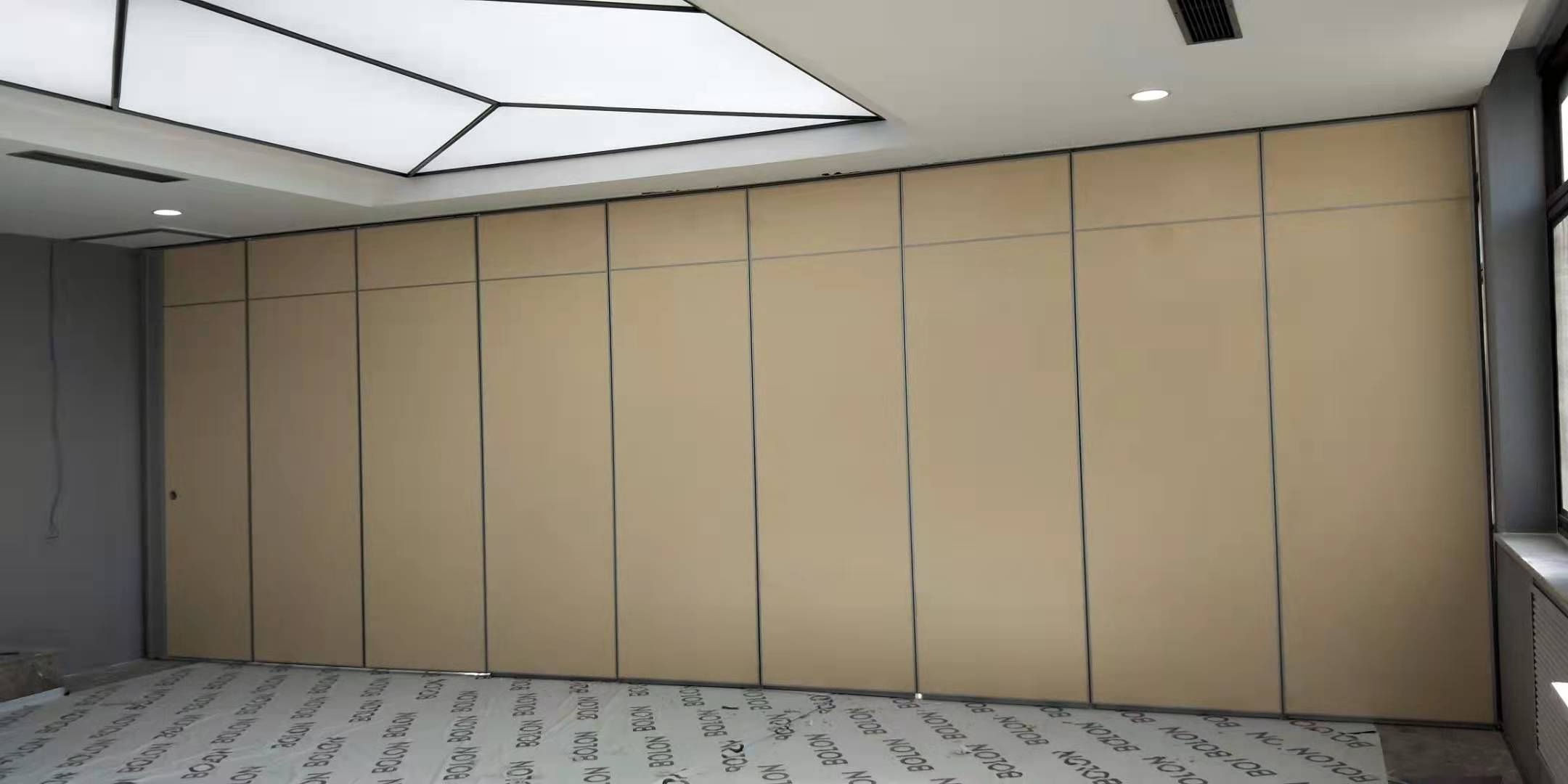 移动板式隔断