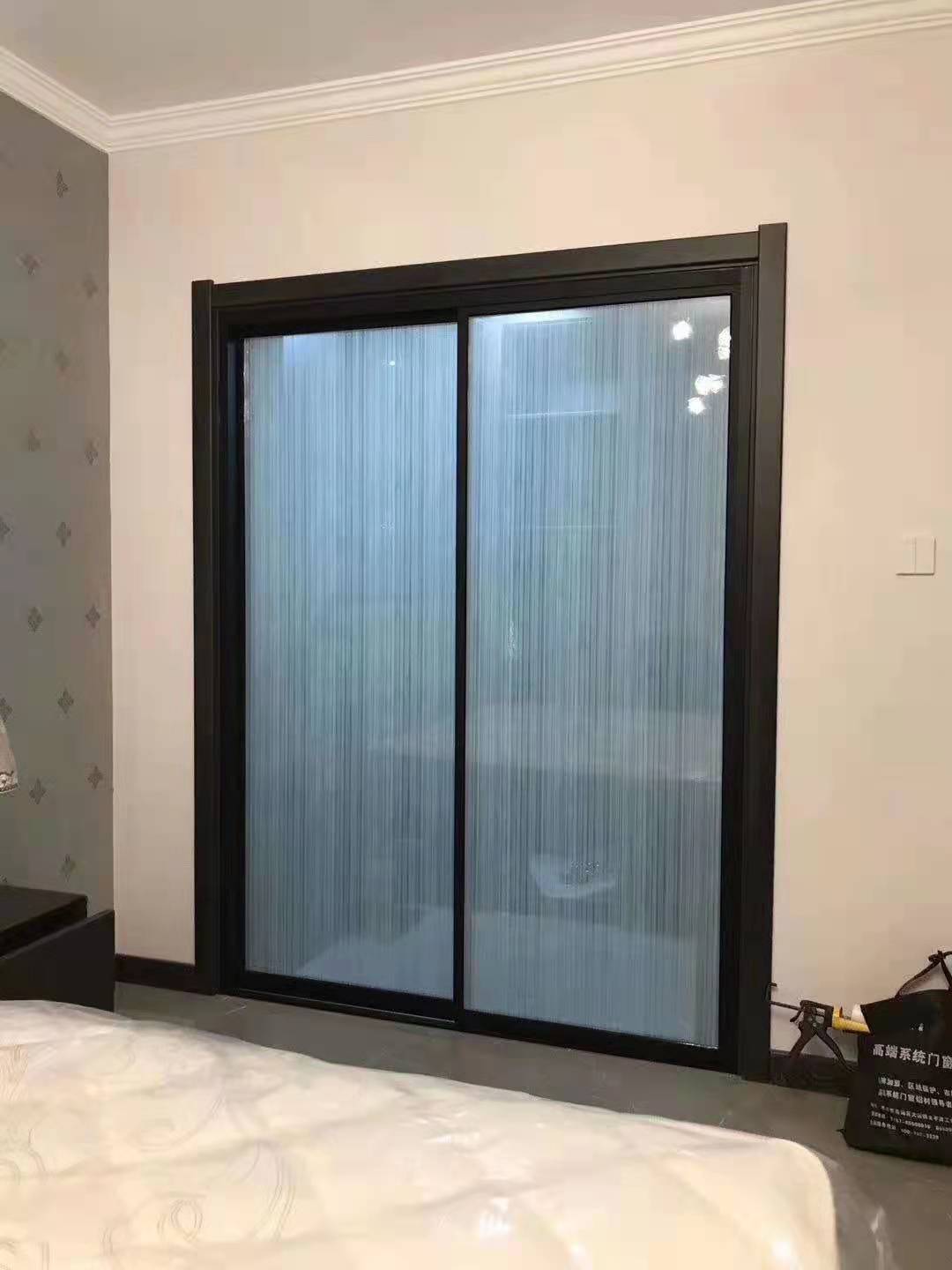 推拉门